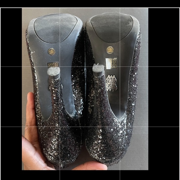 VERA WANG SHOES.. VERY PRETTY - Picture 5 of 7